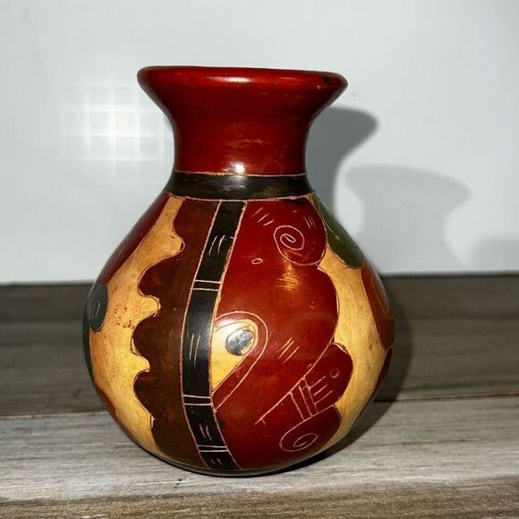 Vintage Terra Cotta Costa Rica Etched Pottery Vase Ceramic Hand Made Red Clay - Picture 3 of 8